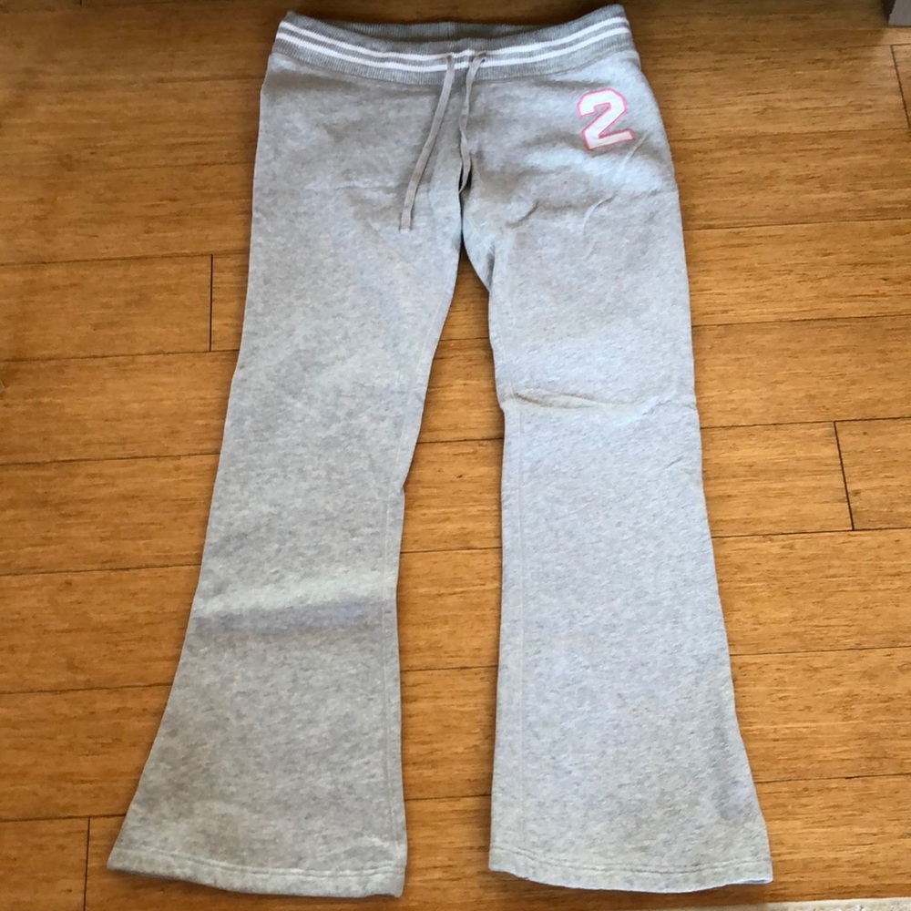 Abercrombie vintage varsity sweat pants! Medium